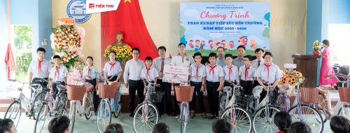 Tiến Thu Trao Yêu Thương - Cùng Em Vững Bước Đến Trường